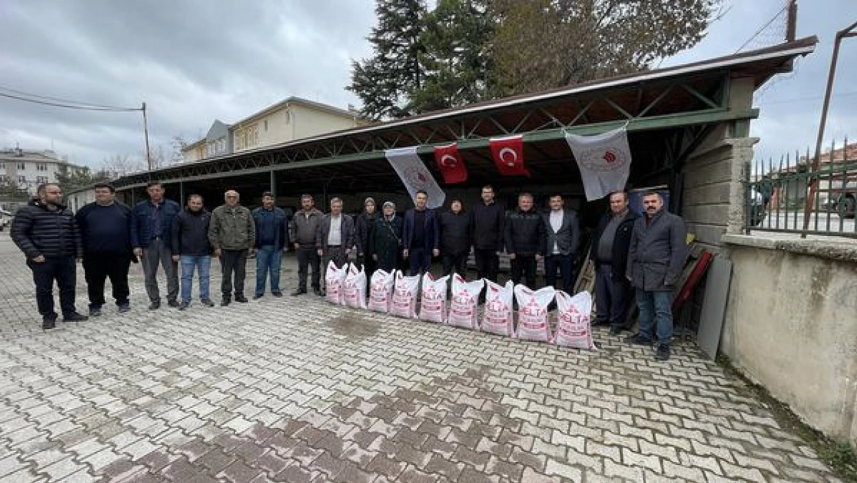Konya'da 8 ton nohut tohumu dağıtıldı!