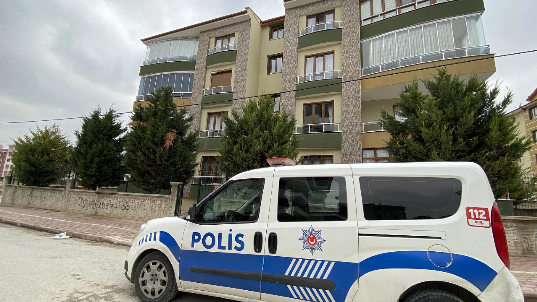 Konya'da cinnet getiren kişi annesini bıçaklayarak ağır yaraladı