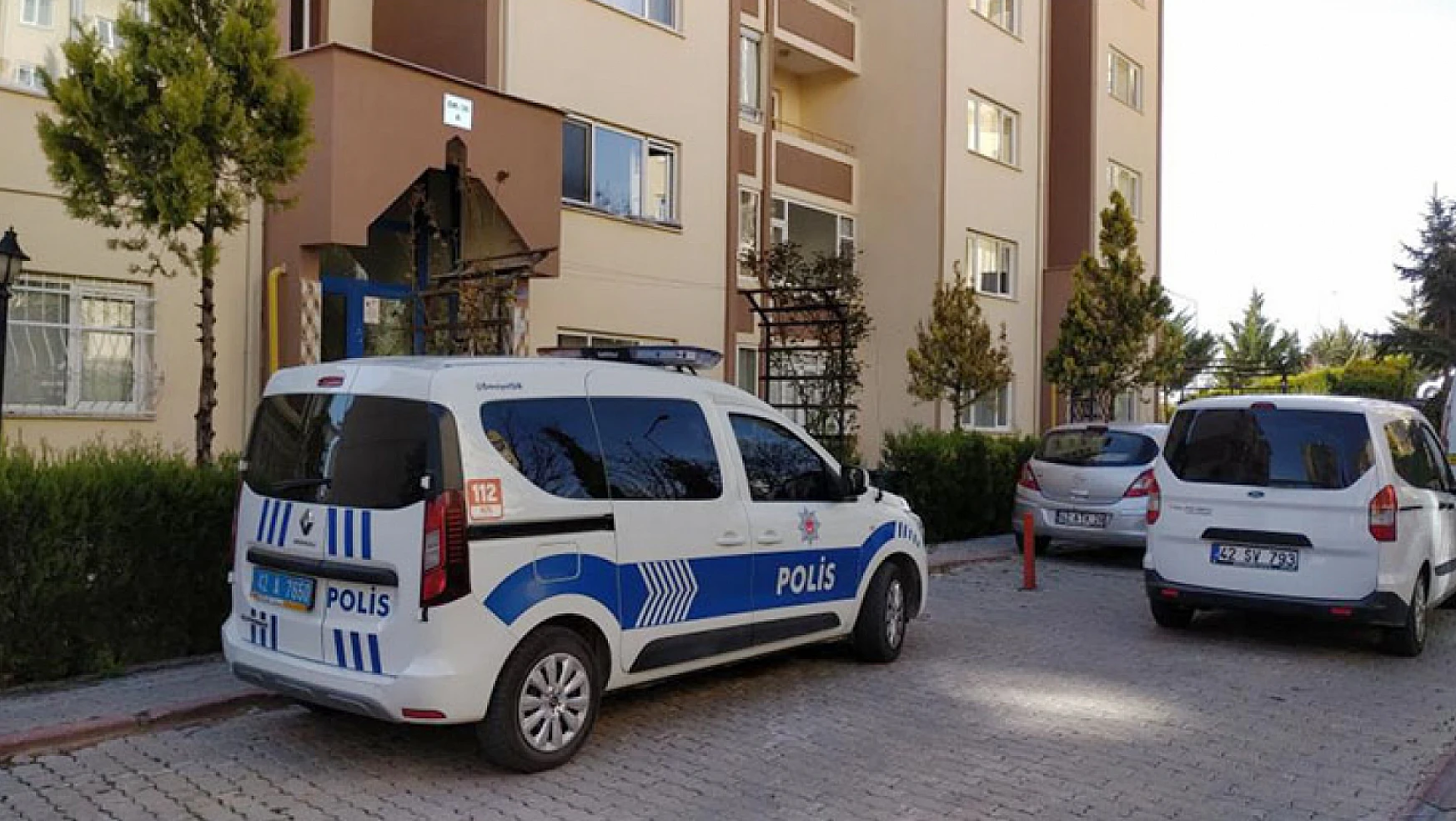 Konya'da emekli polis dehşet saçtı