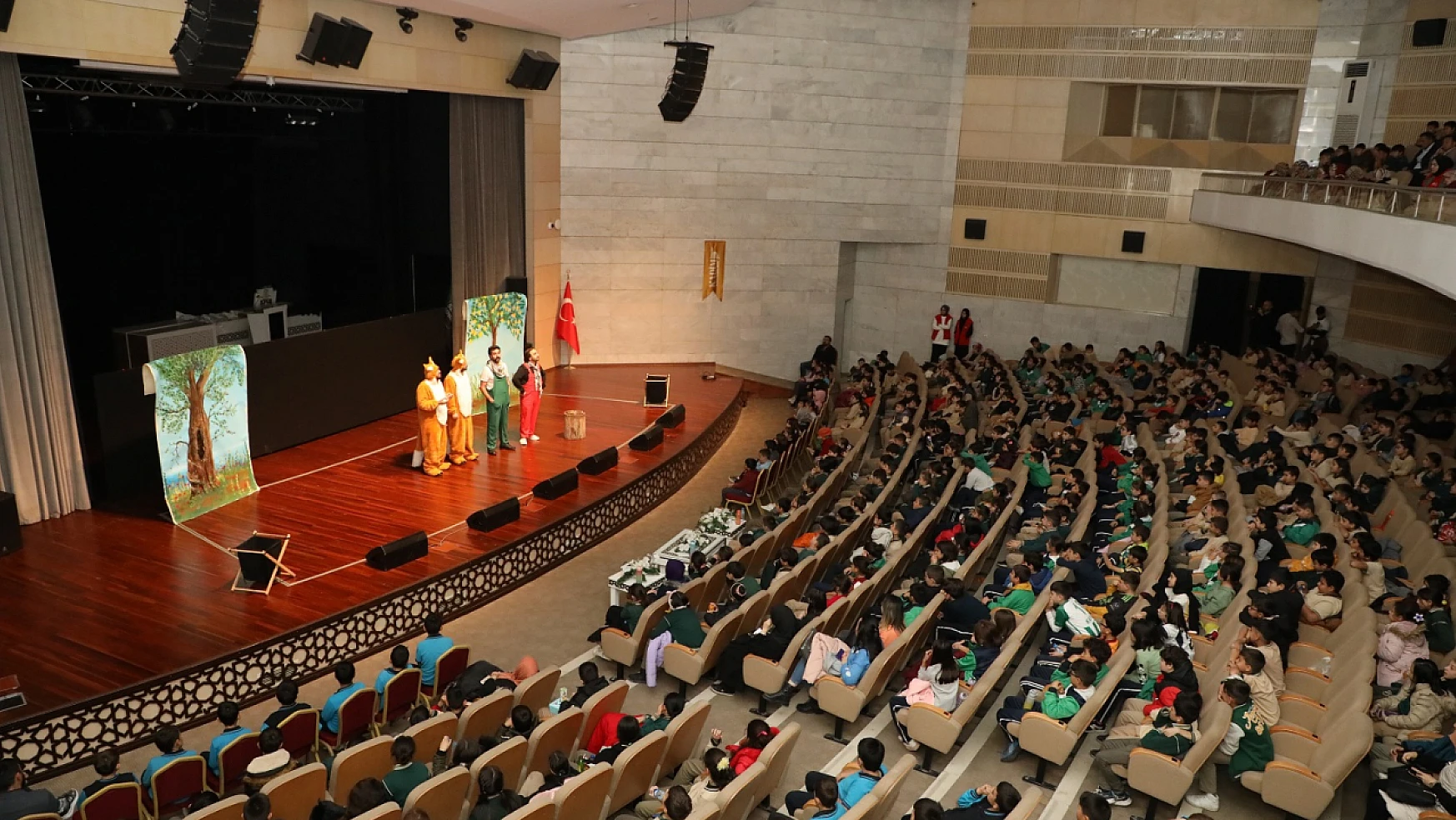 Konya'da Filistin Hakkında Konuşmalıyız tiyatro oyunu büyük beğeni topladı!