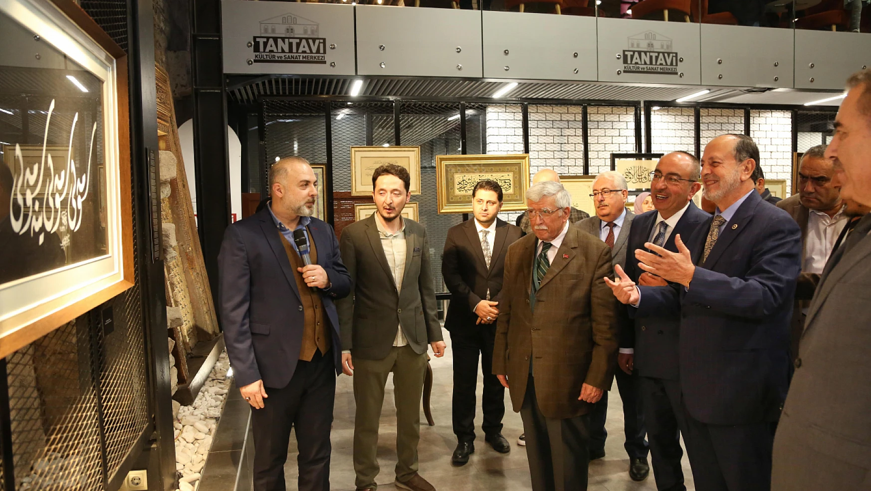 Konya'da hatseverler biraraya geldi! Telamiz-İ Konevi Hat Sergisi'nin Üçüncüsü Açıldı!