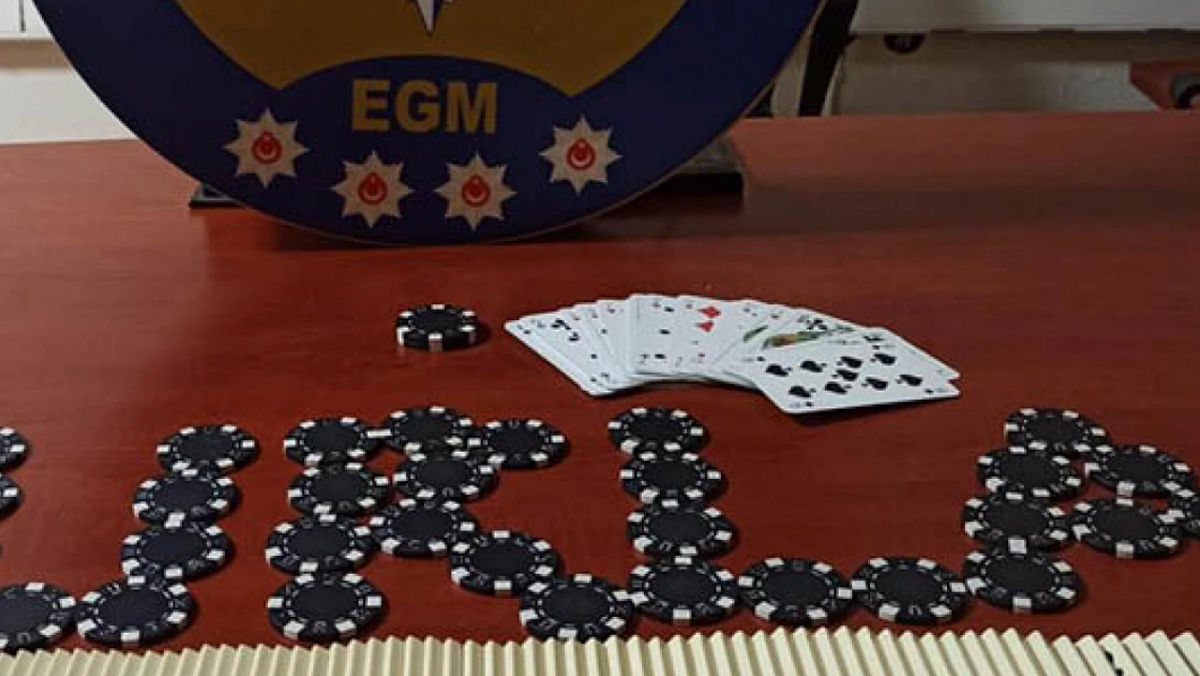 Konya'da kumar oynayan 37 kişiye para cezası kesildi