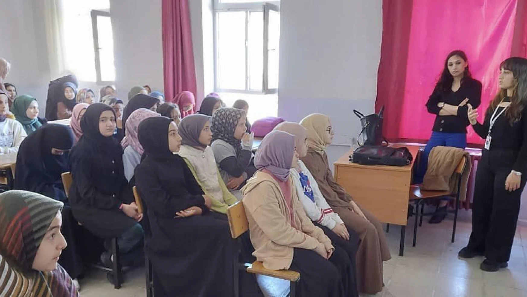 Konya'da öğrencilere obezite ve diyabet eğitimi verildi