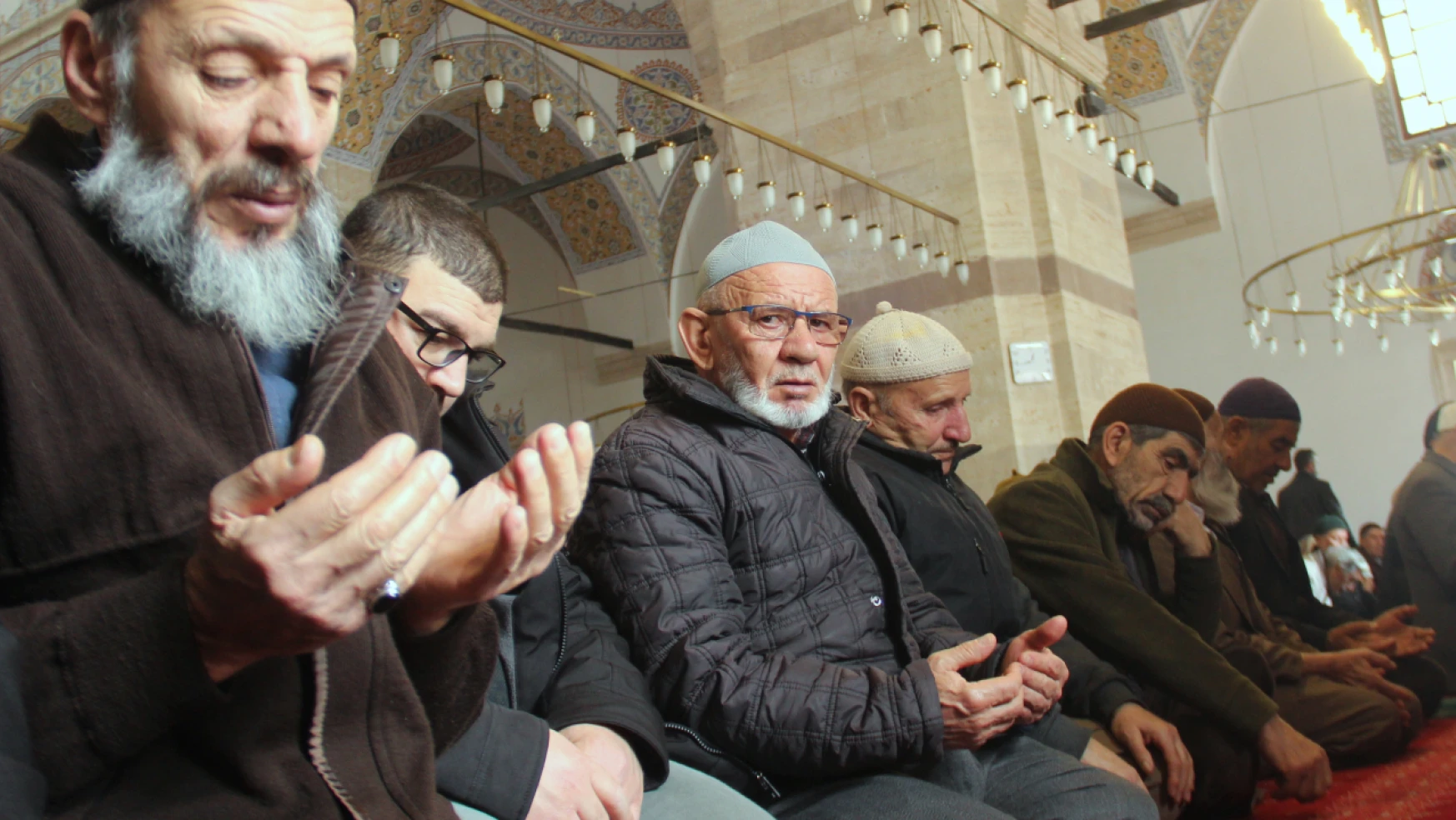 Konya'da Ramazan ayının ilk Cuma namazı kılındı