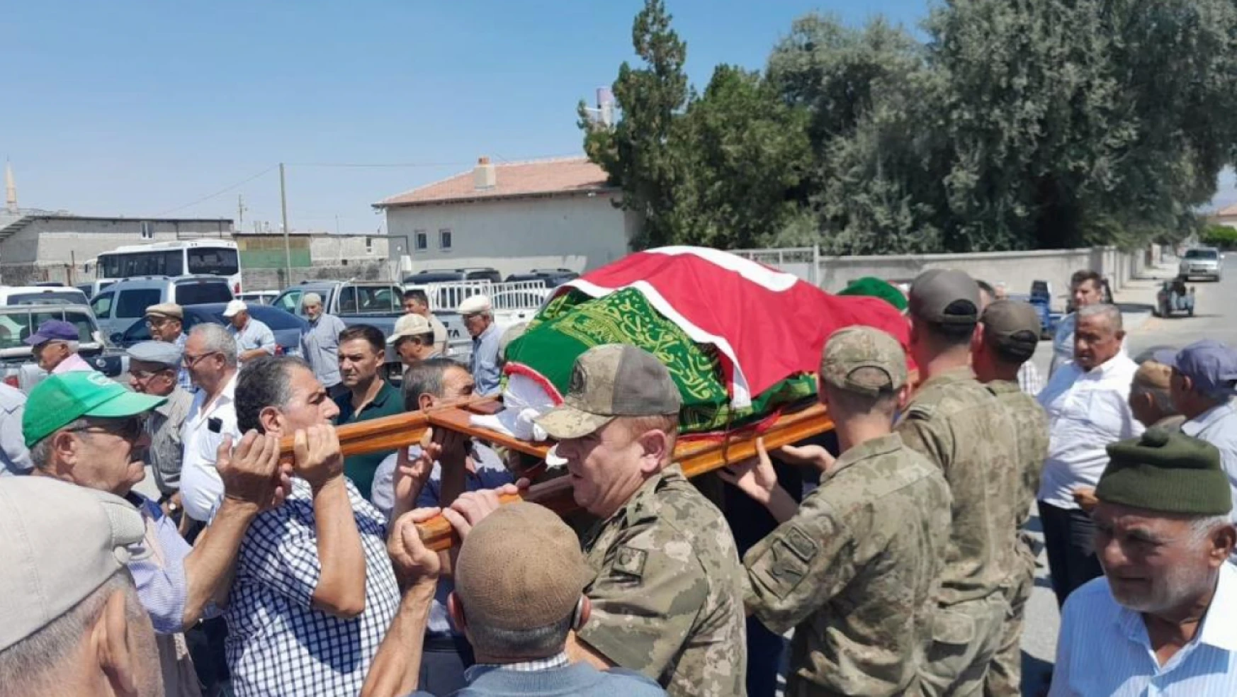 Konya'da vefat eden Kıbrıs gazisine son görev!
