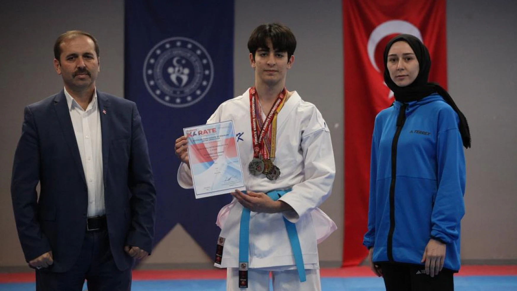 Konya'da yaşayan İşitme engelli 16 yaşındaki Muhammet Taha Baskın'ın hedefi olimpiyatlar!