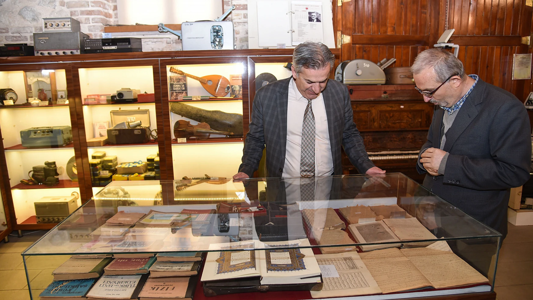 Konya MEM müdürü Yiğit eğitim müzesini ziyaret etti