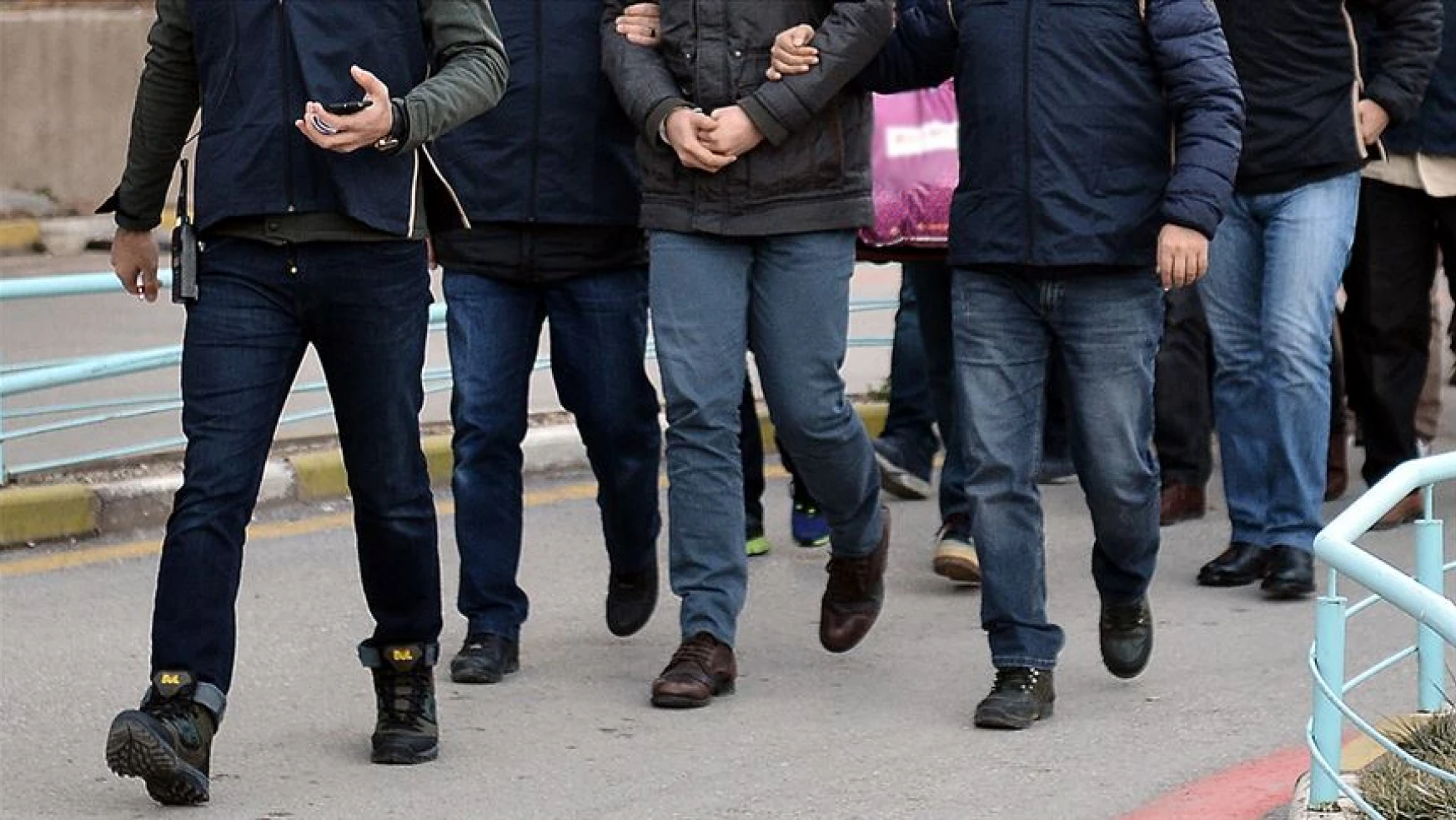  Konya merkezli FETÖ operasyonunda 3 şüpheli tutuklandı