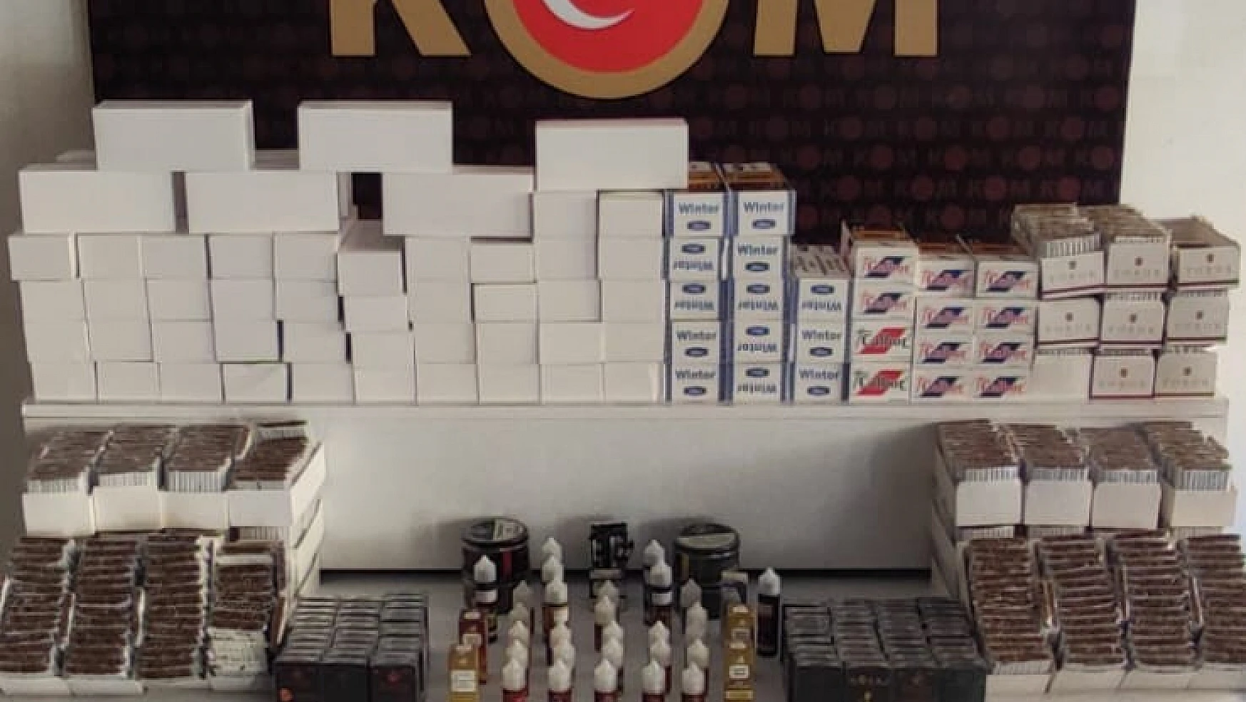 Konya polisinden kaçak sigara operasyonu: 1 gözaltı