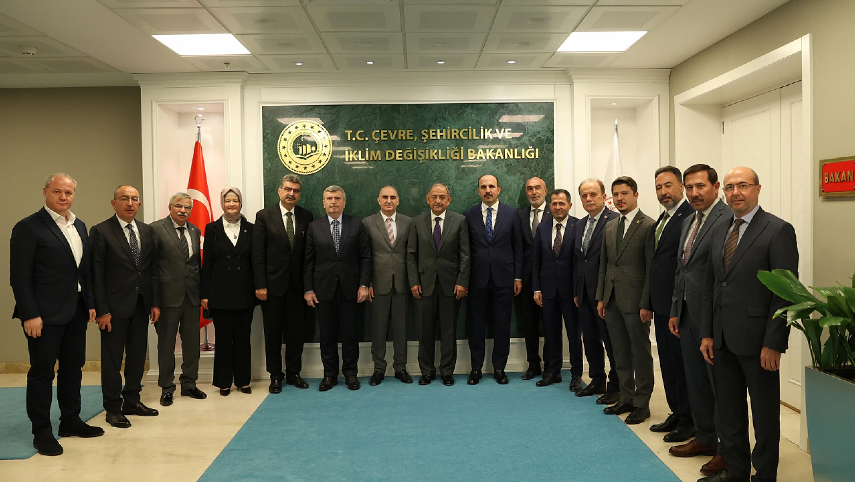 Konya protokolü Bakan Özhaseki'yi ziyaret etti