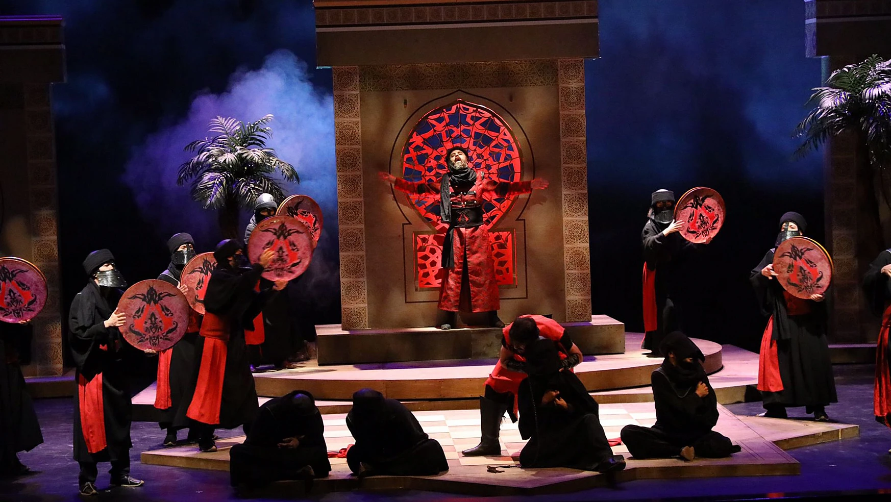 Konya Şehir Tiyatrosu 15 Temmuz'da 'Nizamülmülk' oyununu sahneledi