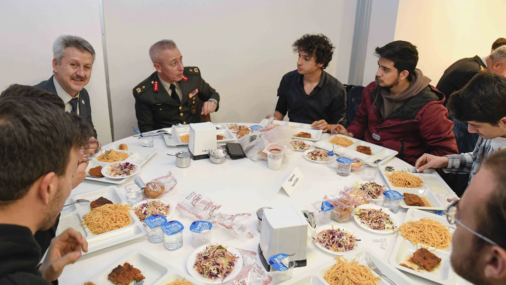 Konya Teknik Üniversitesi (KTÜN)'nde, Öğrencilerle ile İftar Yemeği