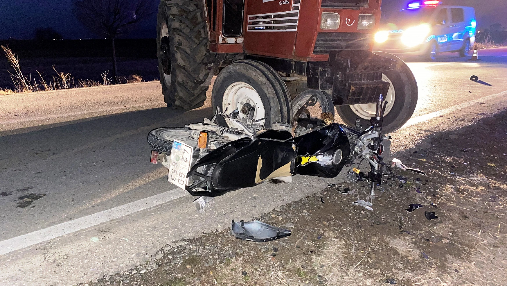 Konya'da motosiklet ile traktör çarpıştı: 2 yaralı