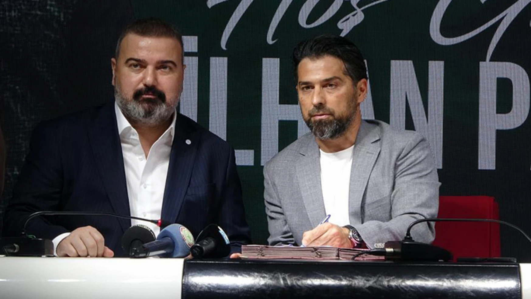 Konyaspor'dan gönderilen teknik direktör 1 yıllık sözleşme imzaladı