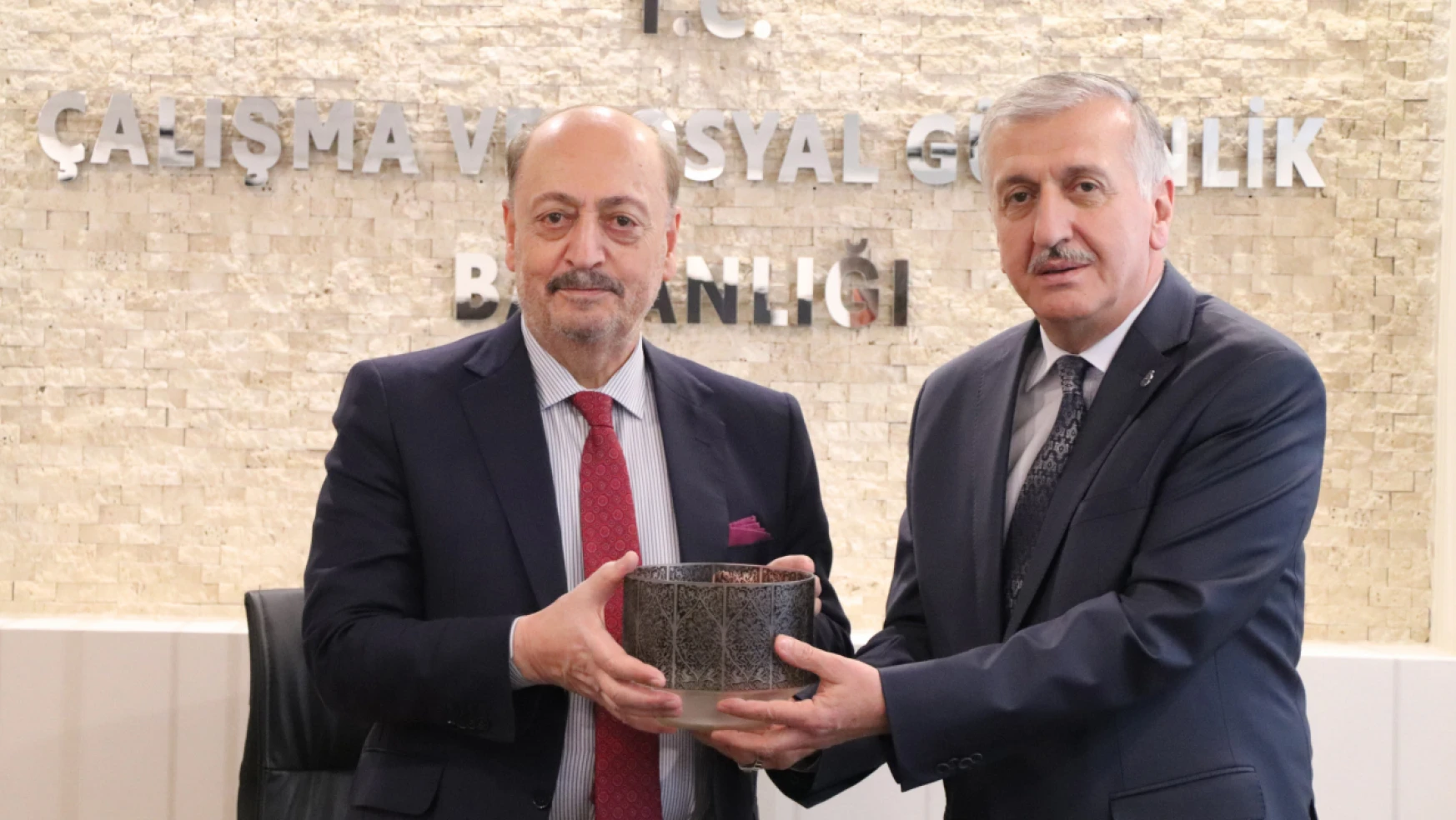 KSO Başkanı Büyükeğen, Bakan Bilgin'e Konya sanayisinin taleplerini iletti