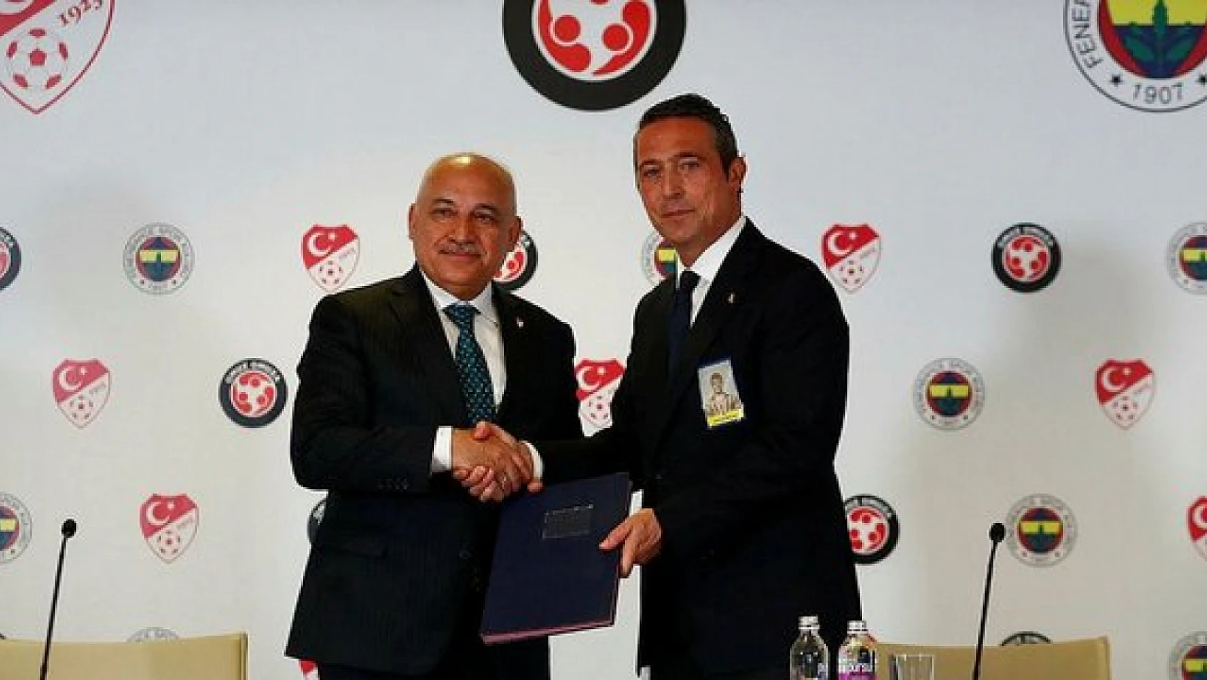 Mehmet Büyükekşi'den, Fenerbahçe Futbol Akademisi'ne ziyaret