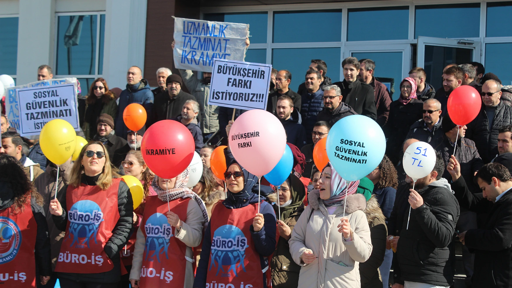 Konya'da mesai ücretine balonlu tepki