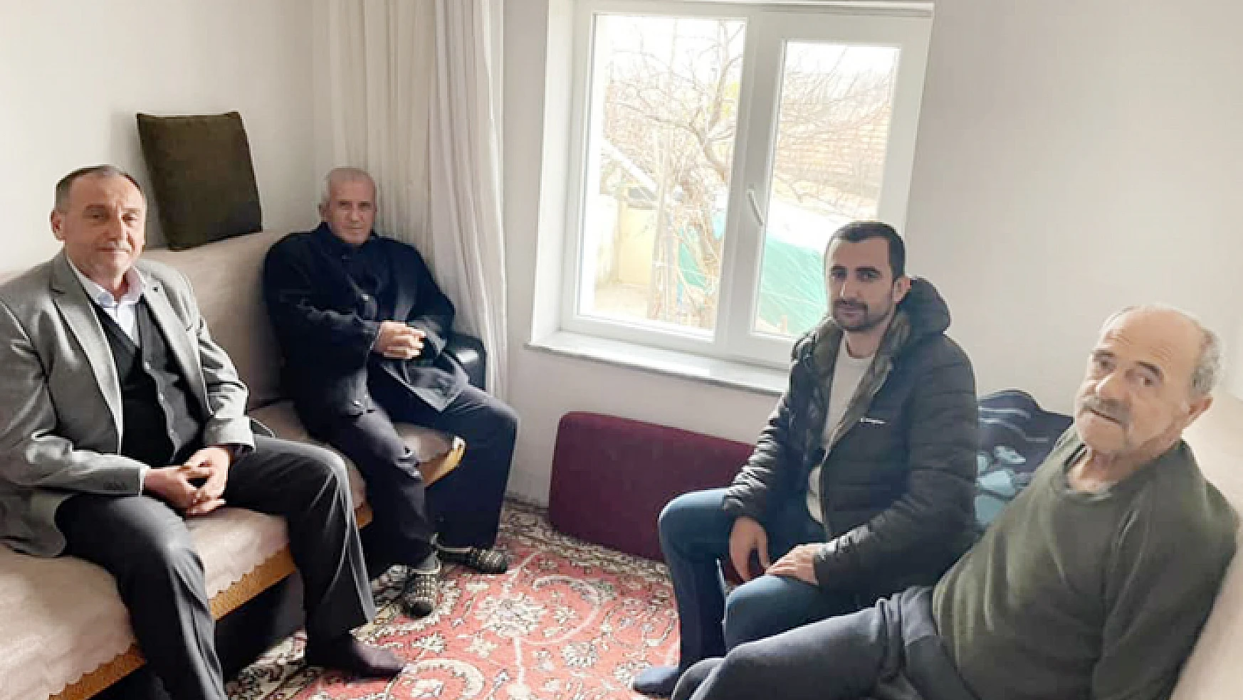 MHP Yunak'tan 'Komşum Nasılsın ?' ev ziyaretleri başladı