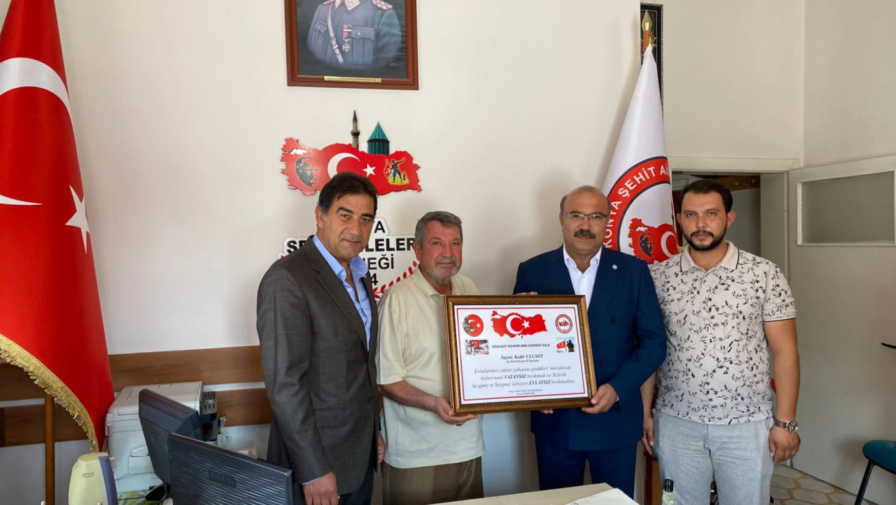 Milletvekili Karaman ve İl Başkanı Ulusoy Konya Şehit Aileleri Derneği'ni ziyaret etti