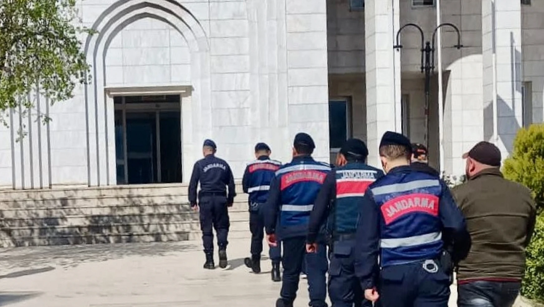 Muğla'da 10 kişi tutuklandı