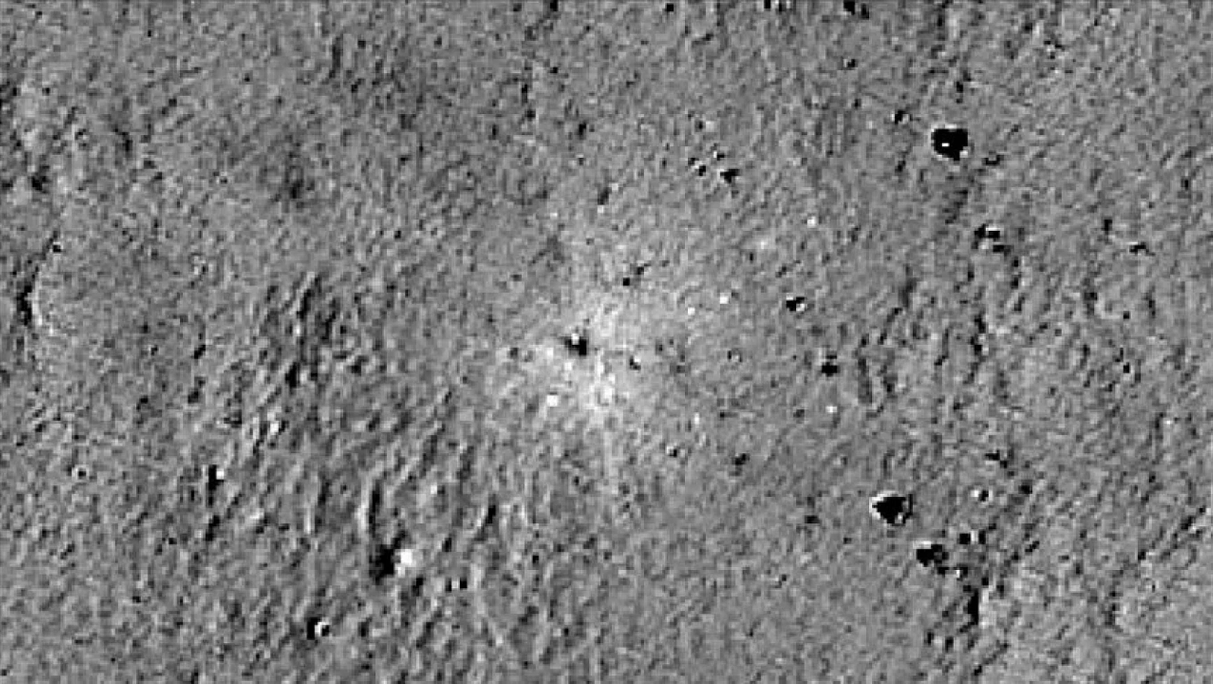 NASA, uzay aracının Ay yüzeyindeki enkazını tespit etti