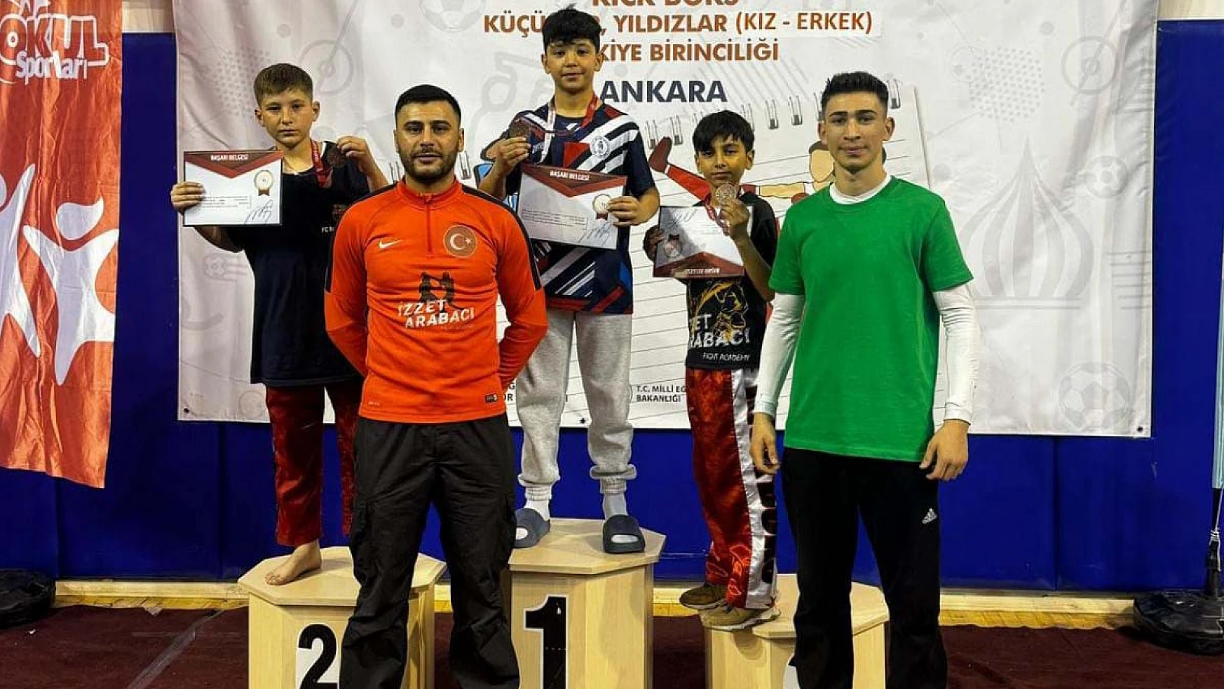 Okul Sporları Kick Boks'ta Konya'ya madalya yağmuru!
