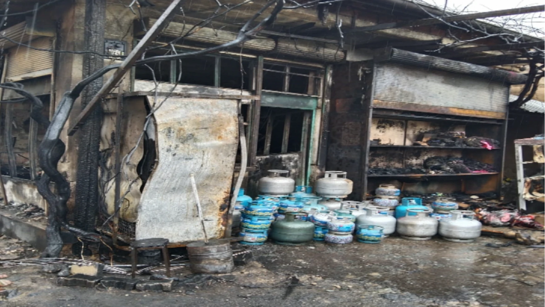 Akşehir'de patlayan trafo bakkal dükkanında yangın çıkardı: 1 ölü