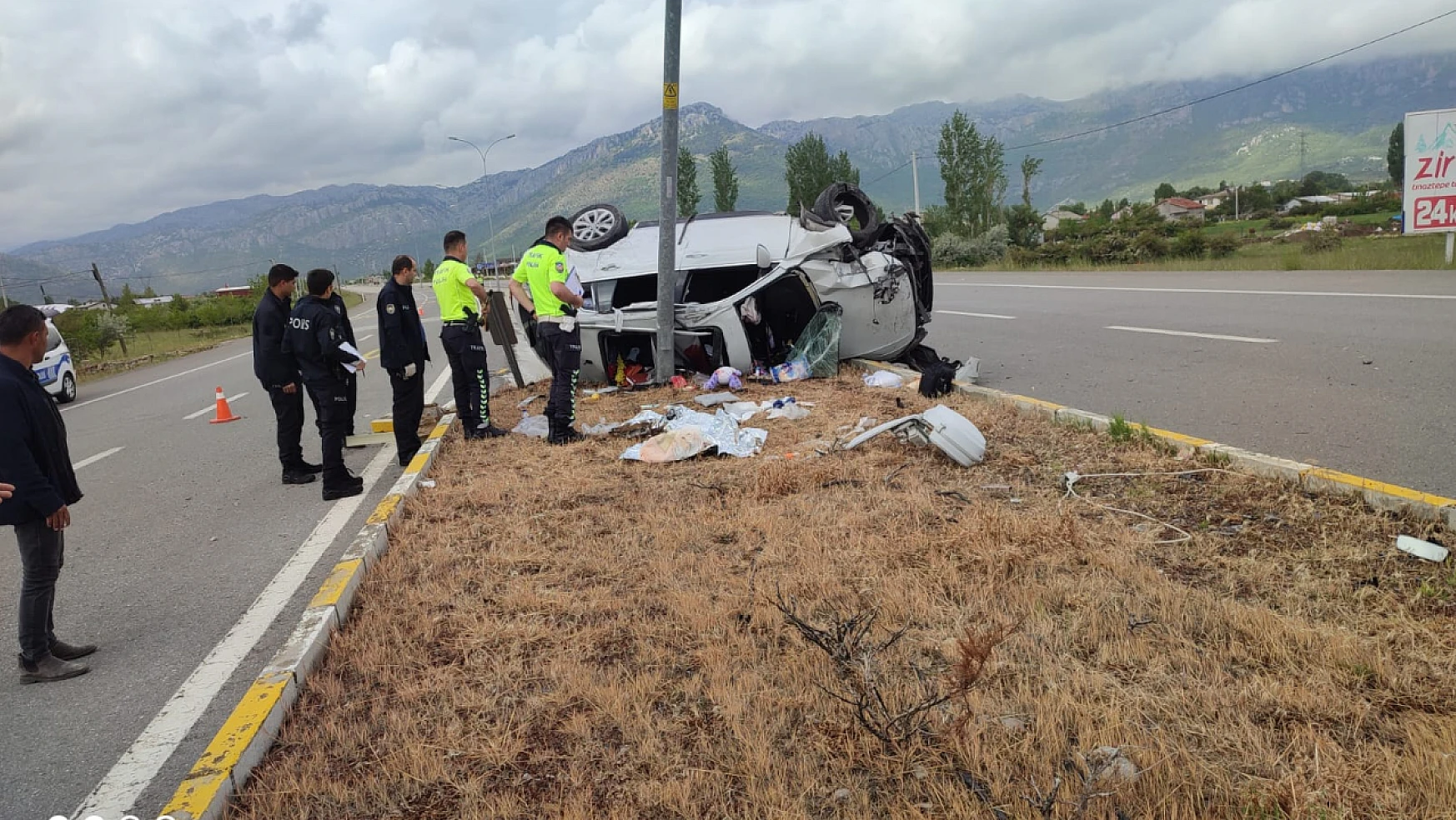 Seydişehir- Antalya yolunda kaza meydana geldi, 5 kişi yaralandı