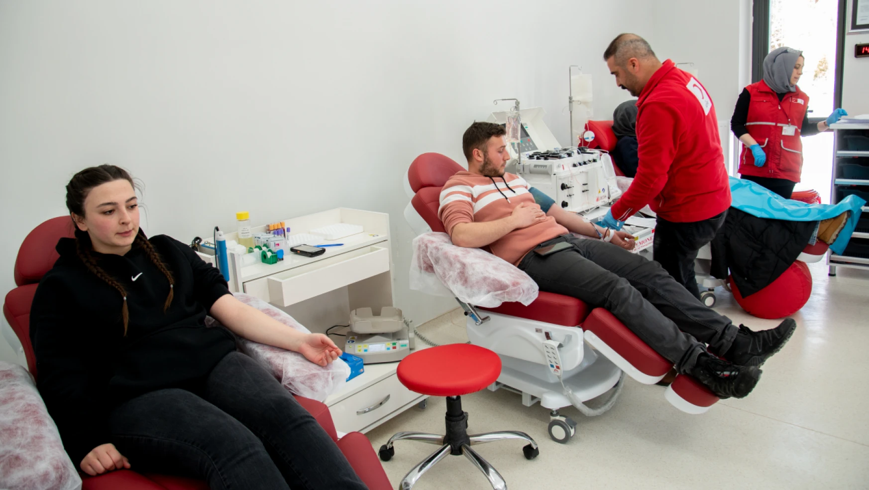 SÜ personeli ve öğrencilerinden Kan Bağışı Kampanyası'na destek