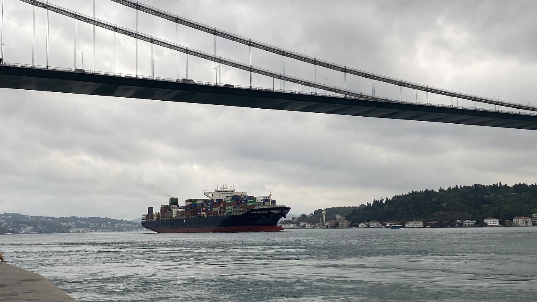 Tahıl Koridorundan geçen konteyner yüklü ilk gemi İstanbul'da
