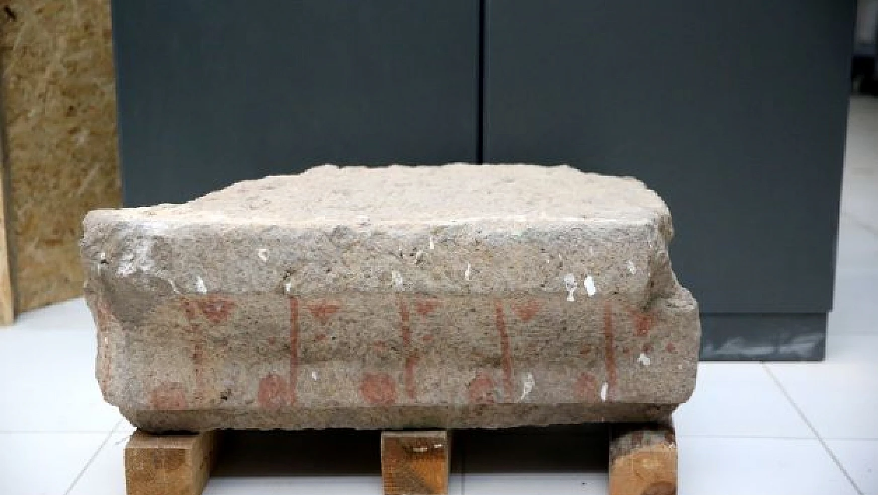Tesadüfen bulunan taşlar bin 700 yıllık tarım takvimini ortaya çıkardı