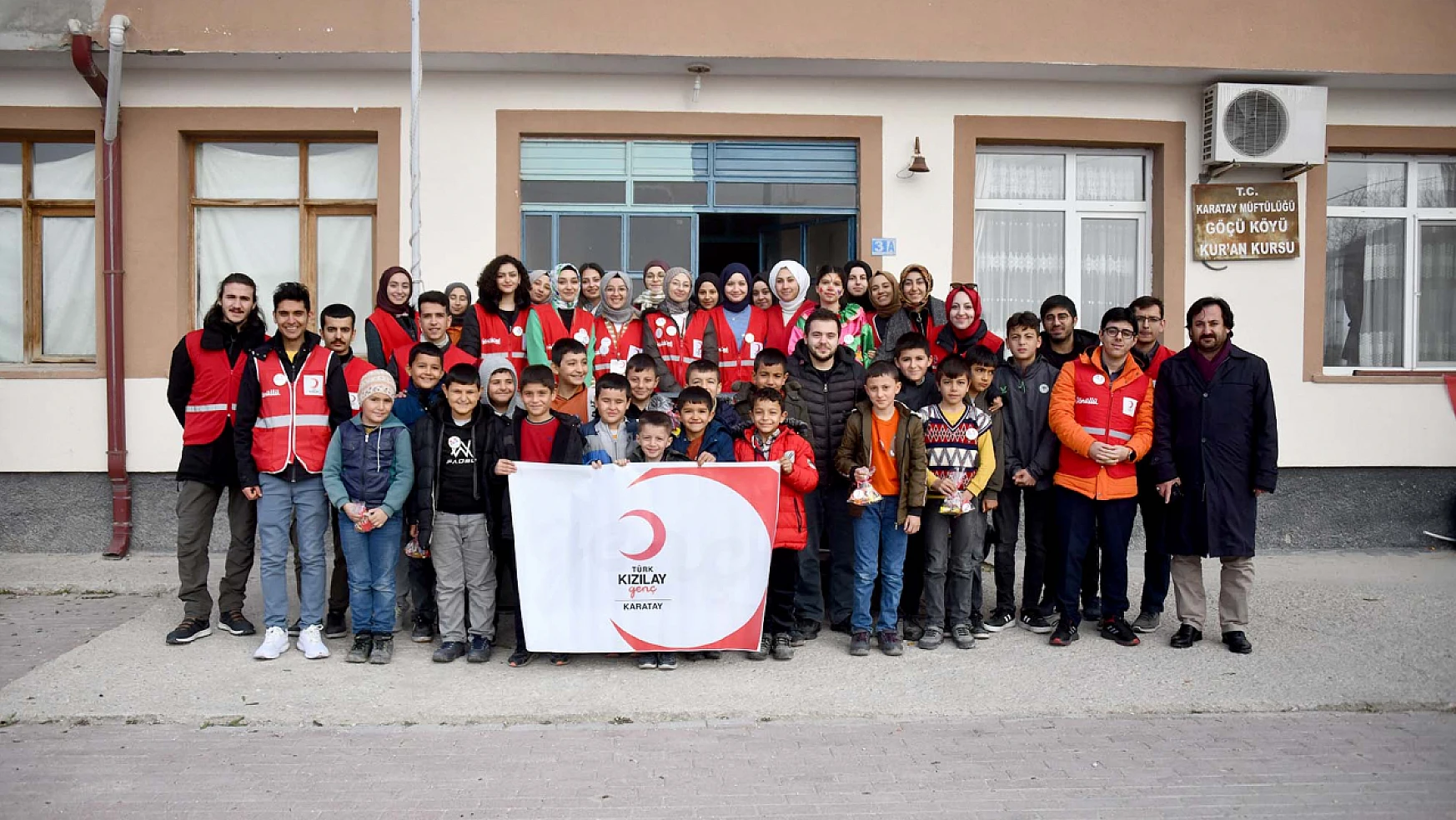 Türk Kızılay Karatay Şubesi Gençlik Kolları Başkanlığından şivlilik etkinliği