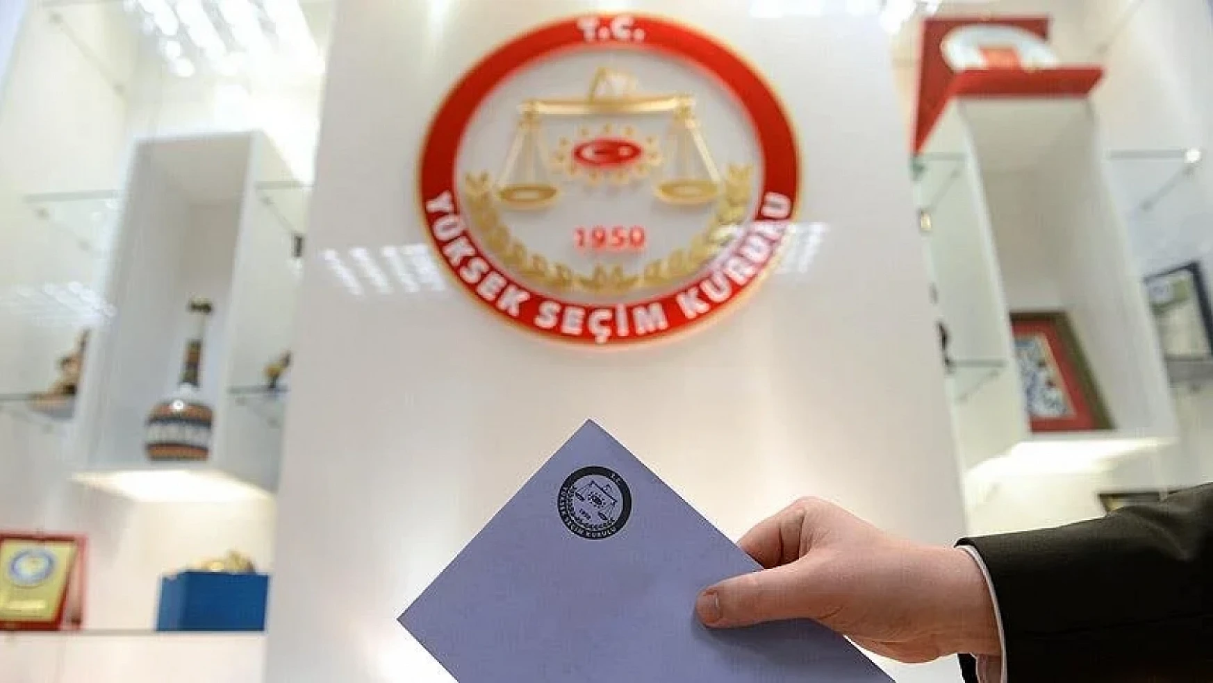 Türkiye genelinde Cumhurbaşkanı Seçimi ikinci turu için oy verme işlemi sona erdi