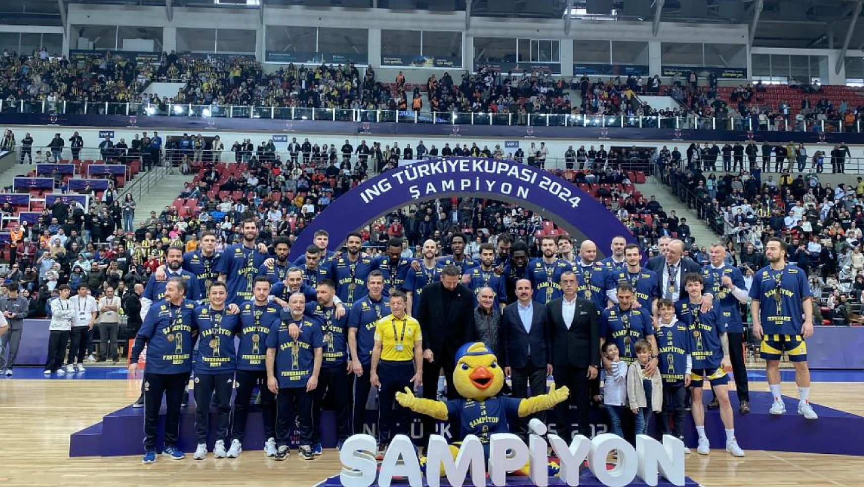 Türkiye Kupası şampiyonu Fenerbahçe, kupasını aldı!
