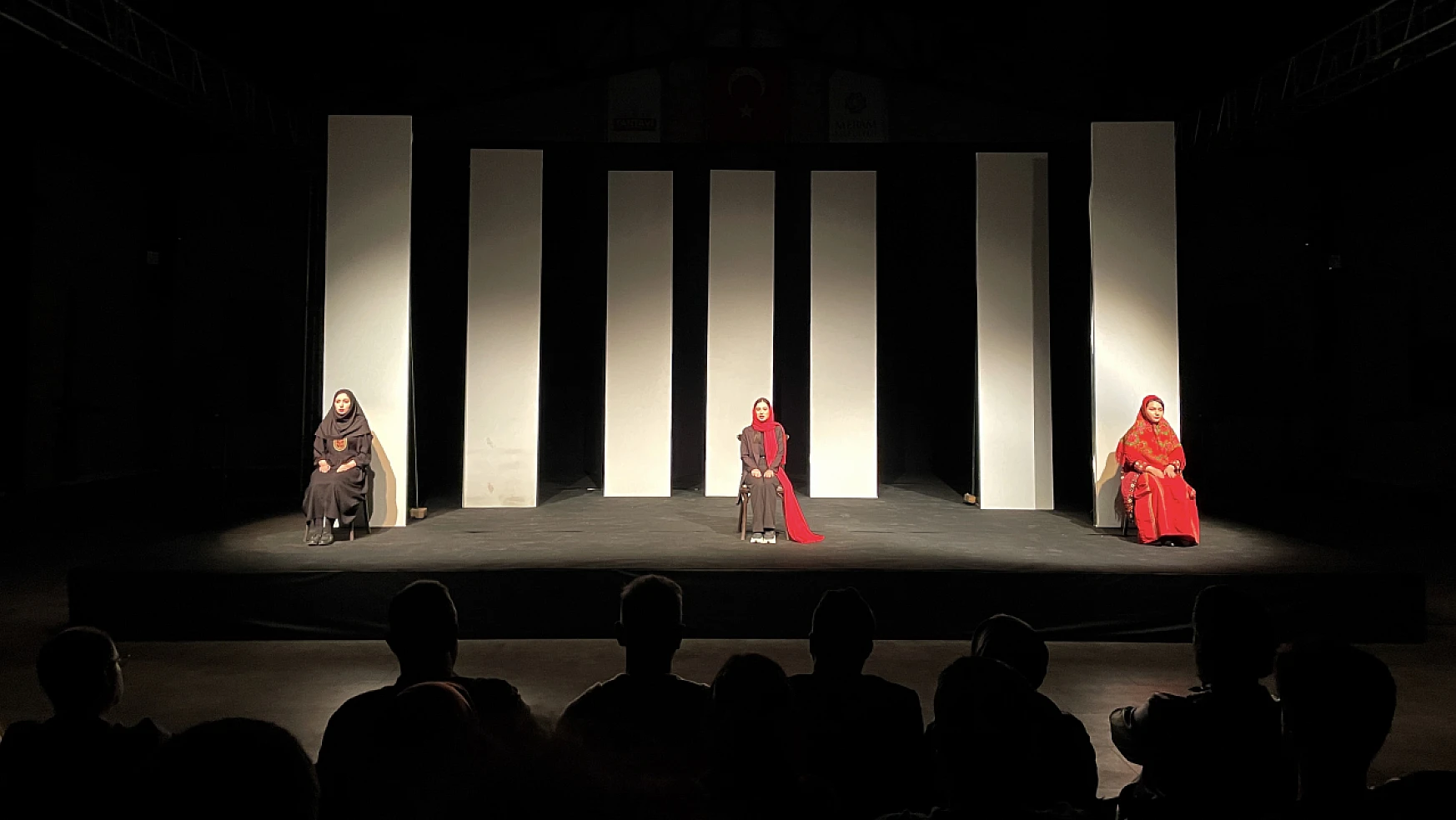 Uluslararası Türkçe Tiyatro Yapan Ülkeler Festivali sürüyor