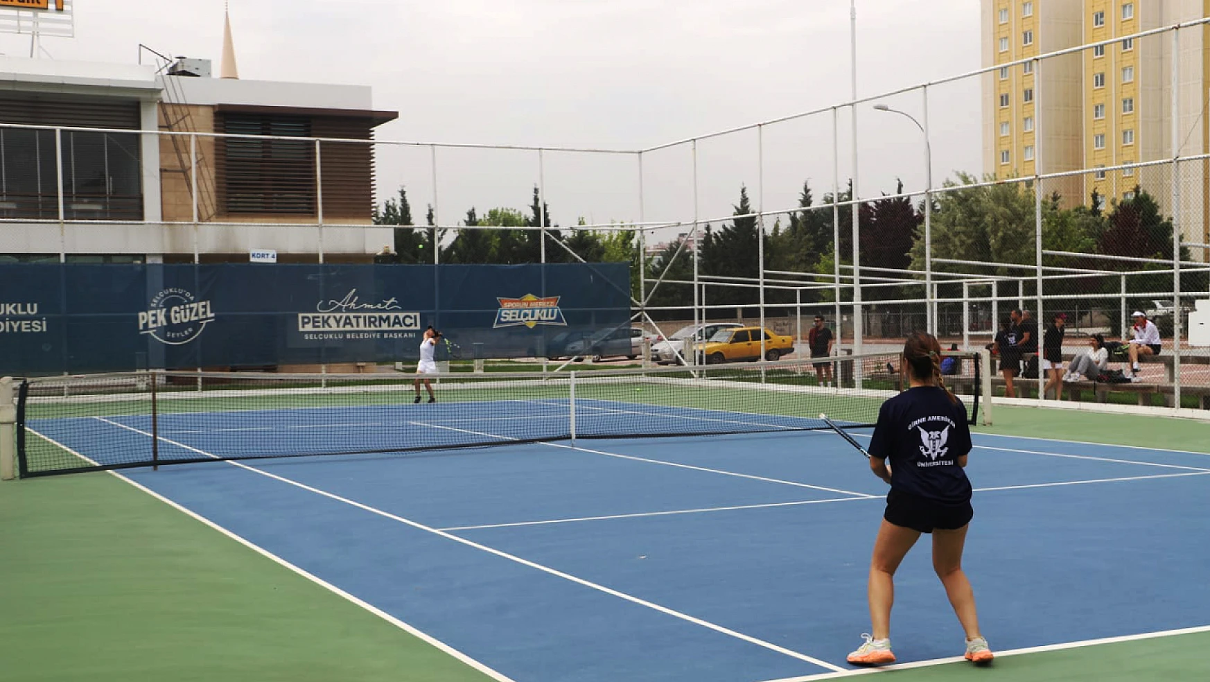 Üniversiteler Tenis Bölgesel Lig Müsabakaları Konya'da devam ediyor
