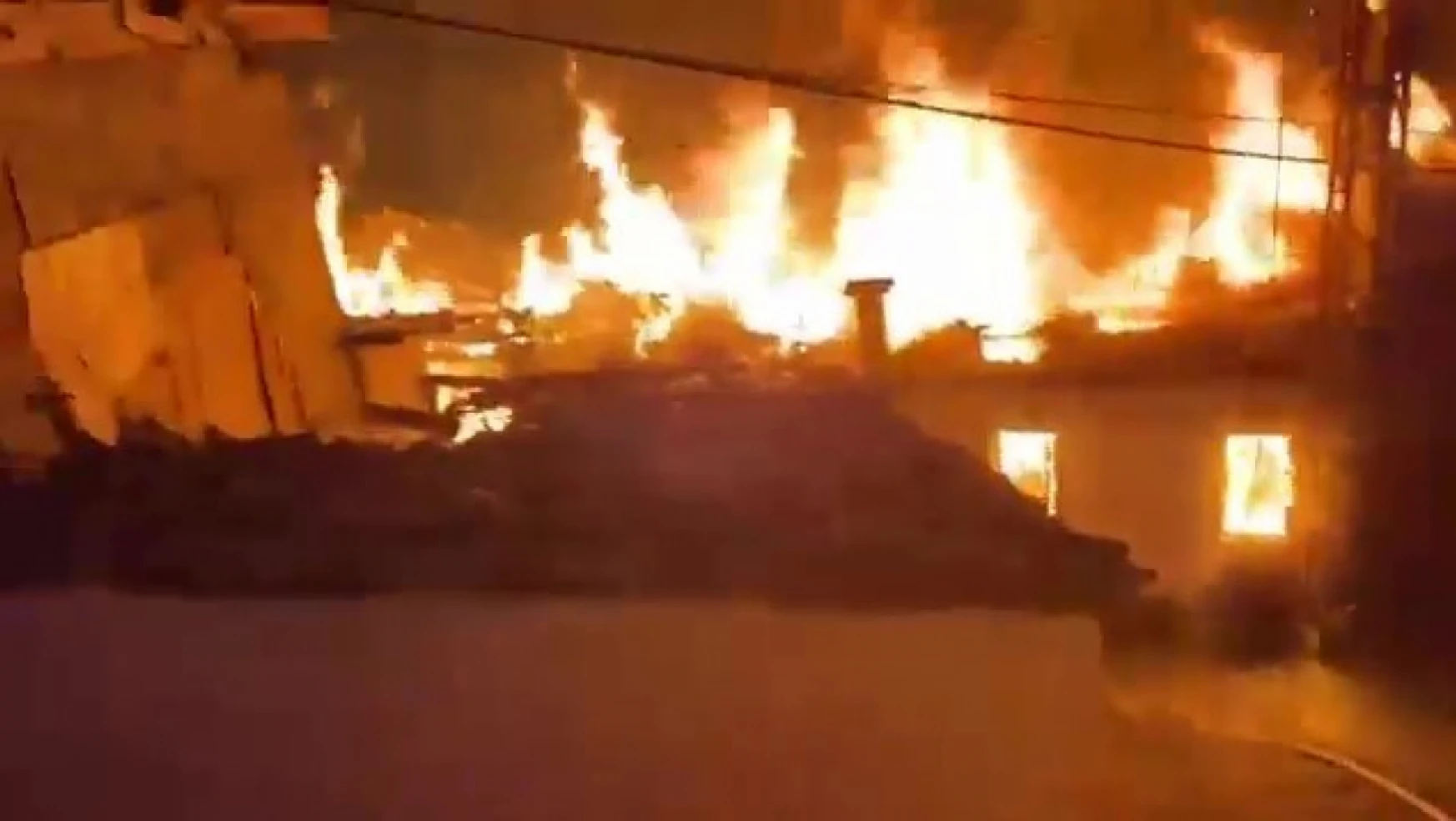 Yangında evleri küle dönmüştü: O belediye aileye sahip çıktı