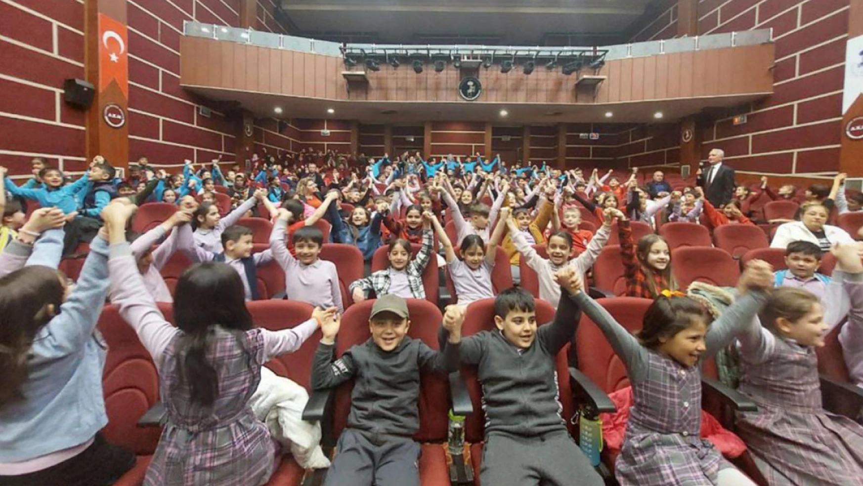 Yaz Buluşmaları İl genelinde ve Akşehir ilçesinde farklı okullarda gerçekleştirildi