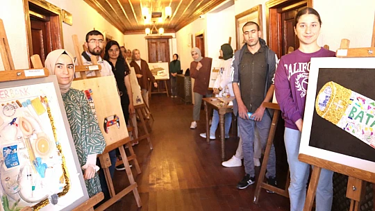 Konya'da teknoloji bağımlılık sergisi açıldı