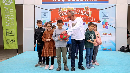 Başkan Kavuş depremzedeleri Devri Alemde ağırladı