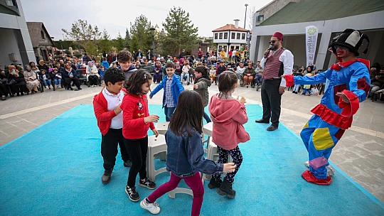 Başkan Kavuş depremzedeleri Devri Alemde ağırladı