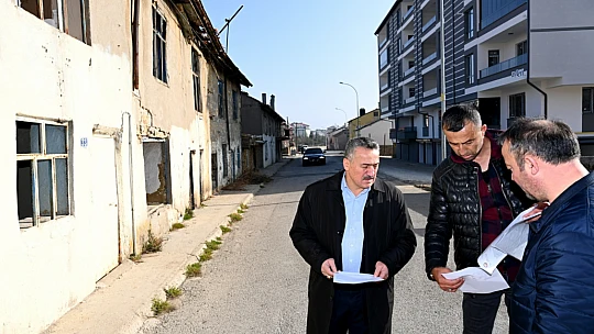 Seydişehir'de metruk binalar yıkılıyor