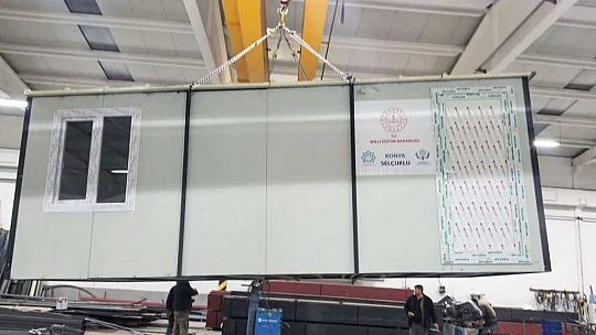 Konya MEM deprem bölgesine 11 konteyner gönderdi