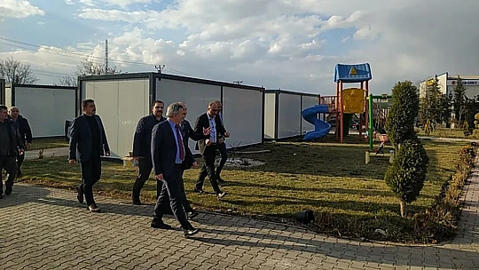 Selçuklu Eğitim Ailesinden Deprem Bölgesine 10 Konteyner Daha