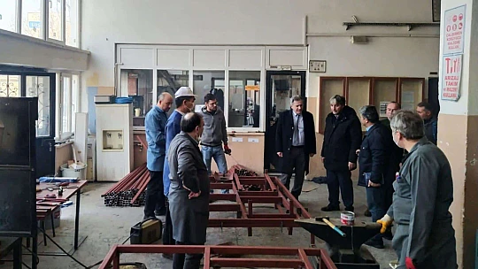 Konya MEM deprem bölgesine 11 konteyner gönderdi