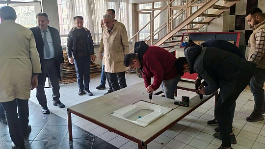 Konya MEM deprem bölgesine 11 konteyner gönderdi