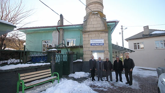 Konyalı imam açık artırmayla sattığı çiçeğin parasını depremzedelere gönderdi