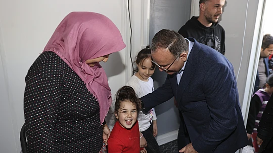 Bozdağ: Islahiye'de konteynır kenti ziyaret etti