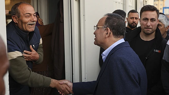 Bozdağ: Islahiye'de konteynır kenti ziyaret etti