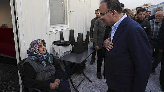 Bozdağ: Islahiye'de konteynır kenti ziyaret etti